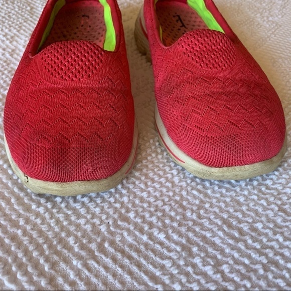 Sketchers GoGa Mat Pink Slip On Sneakers - Picture 3 of 7